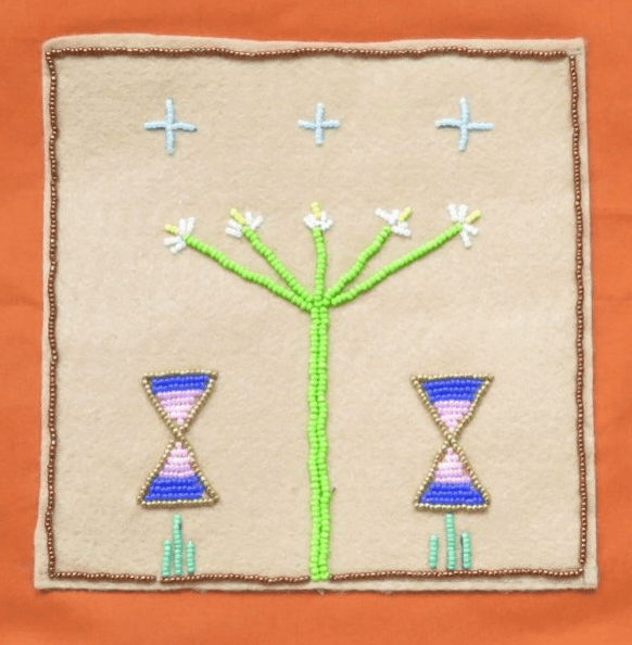 Jeanine Gordon's beaded Cāwíitx quilt square